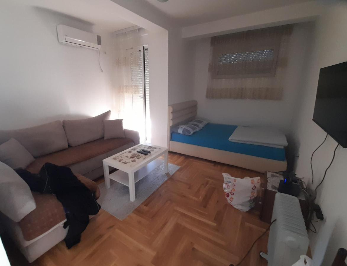Apartment Luka Подгорица Екстериор снимка